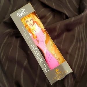 Disney Wet Brush Stylized Aurora